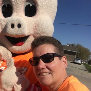 Meet your Posher, Kay